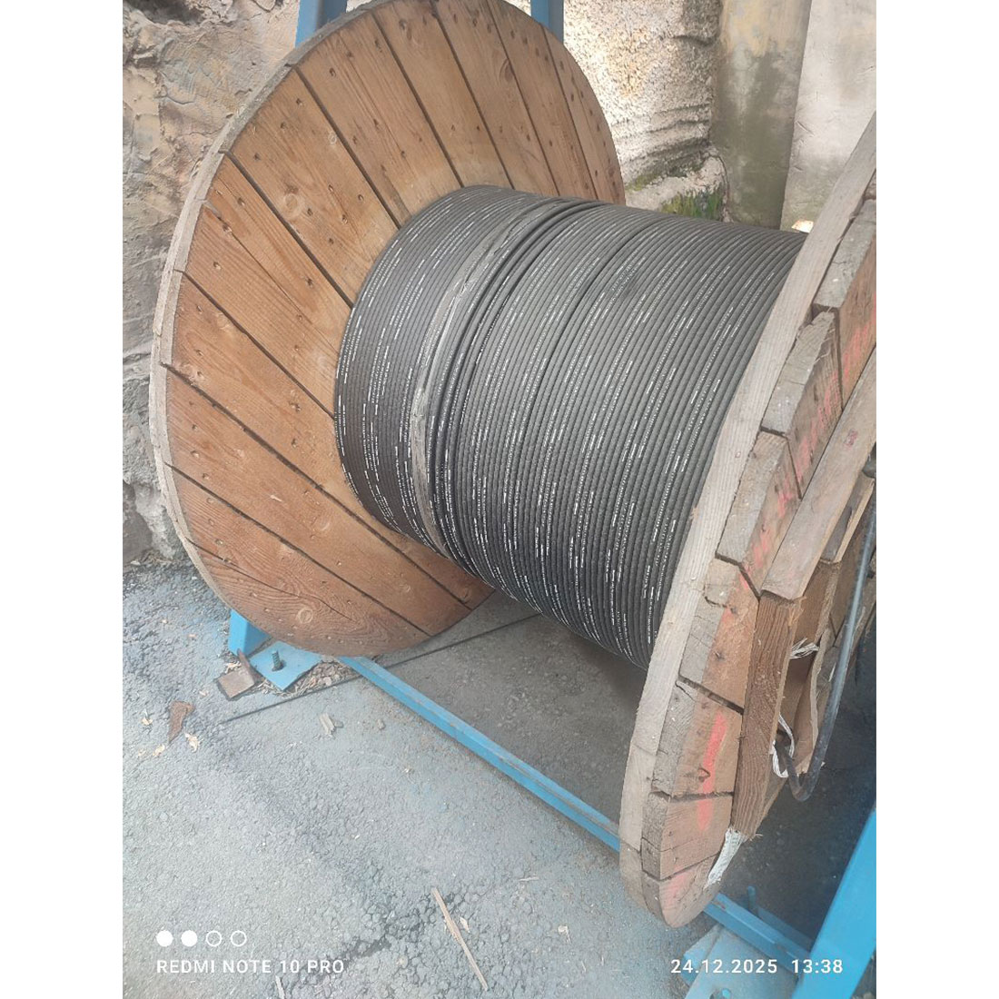 33730y_1.jpg Кабель оптоволоконный ИКСЛ-М4П-А48П-2,7 кН