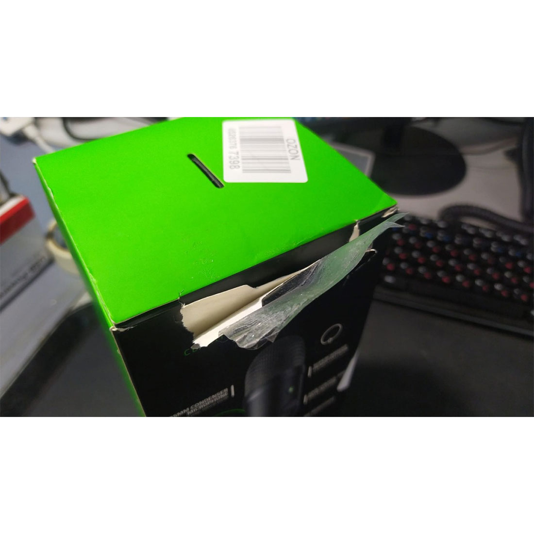 42808y_1.jpg Микрофон Razer Seiren V2 X