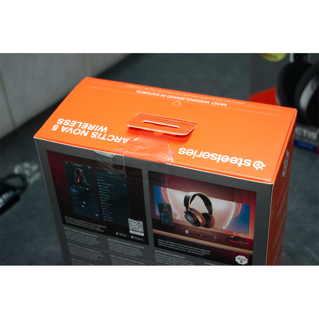 49415y_1.jpg Гарнитура Steelseries Arctis Nova 5
