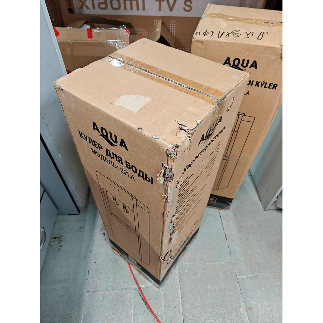 Кулер для воды напольный Aqua 22LA