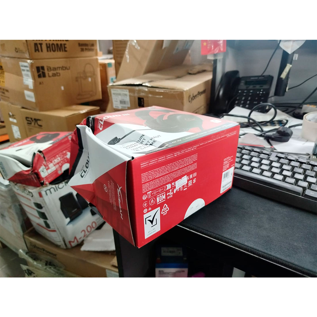 52670y_1.jpg Гарнитура HyperX Cloud III - Gaming Headset (Red) 727A9AA