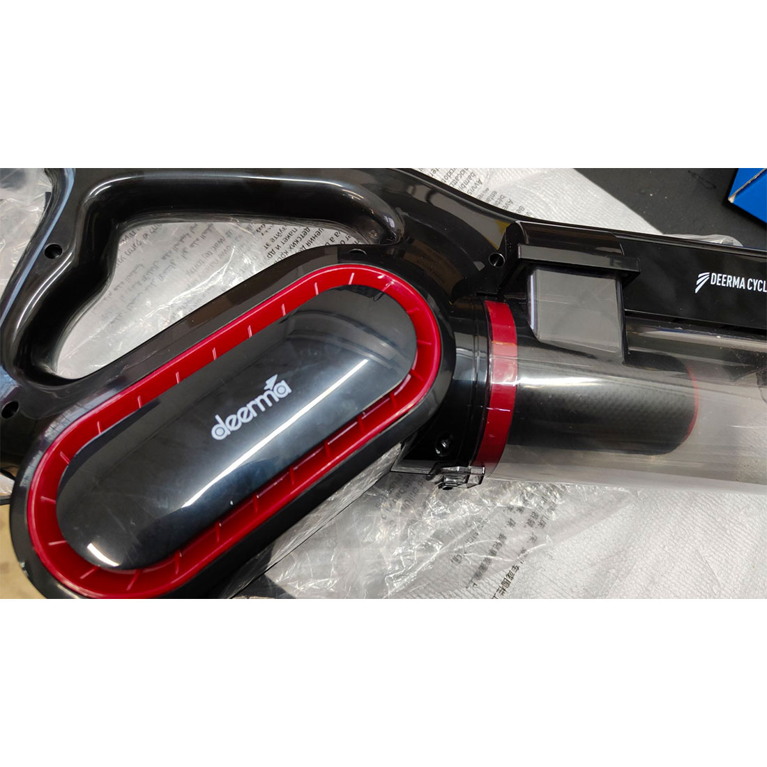 62633y_1.jpg Проводной вертикальный пылесос Deerma DX700 Pro Черный