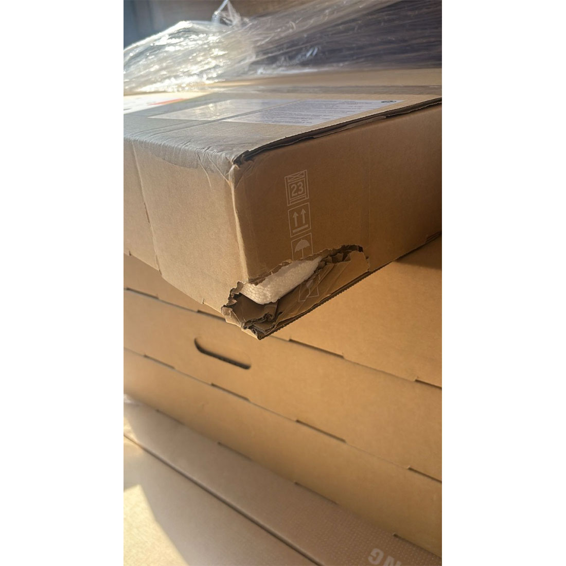 72768y_1.jpg Монитор Samsung 24" LS24D400GAIXCI
